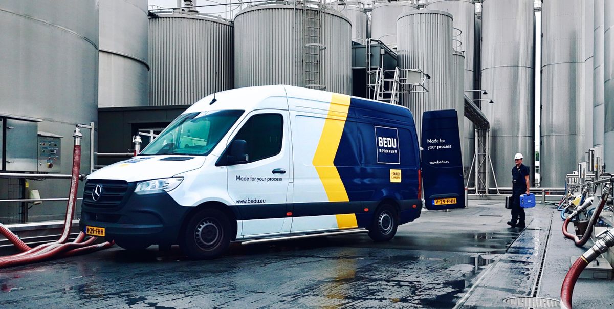 Bedu servicebus onderweg naar een storing